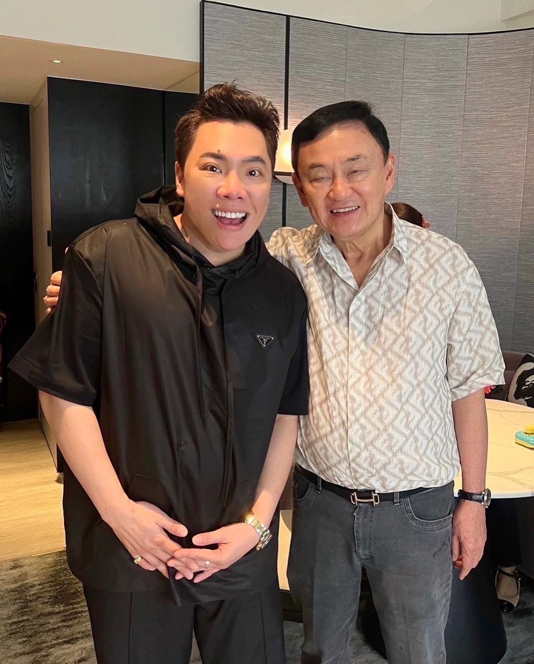  ทักษิณกลับไทย! มดดำ คชาภา เผยคลิปนาทีประวัติศาสตร์