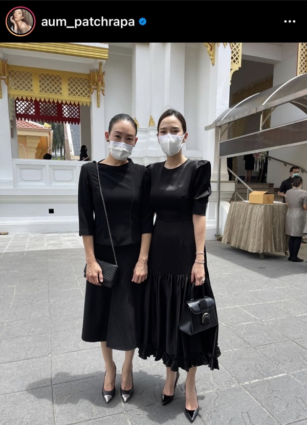 อั้ม พัชราภา ร่วมพิธีฌาปนกิจ ไฮโซแบงค์ กัลยรัตน์ ครั้งสุดท้าย อั้ม พัชราภา ร่วมพิธีฌาปนกิจ ไฮโซแบงค์ กัลยรัตน์ ครั้งสุดท้าย