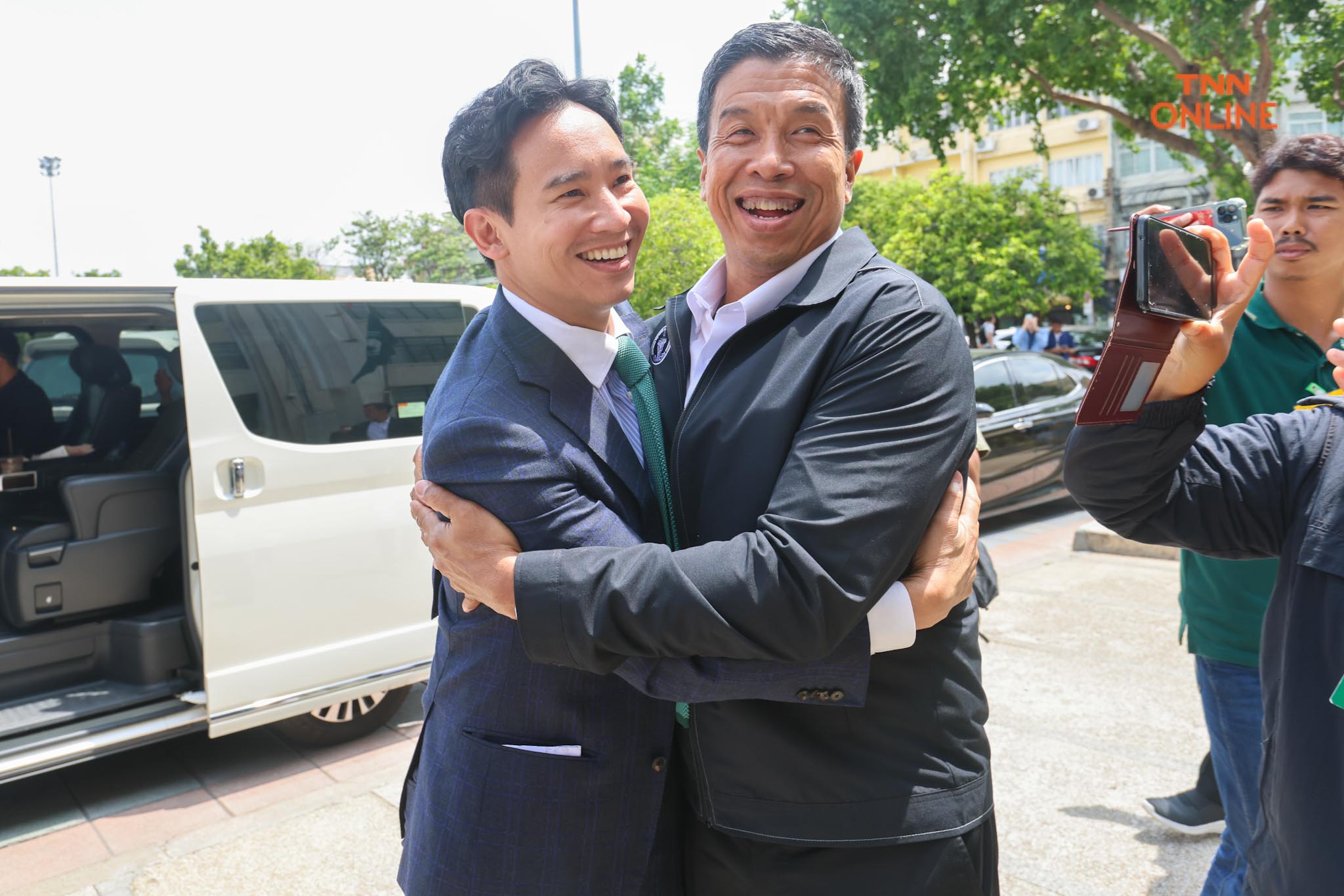 ชัชชาติ ยื่นข้อเสนอ 21 ข้อ ประชุมร่วม พรรคก้าวไกล แก้ปัญหา กทม. ชัชชาติ ยื่นข้อเสนอ 21 ข้อ ประชุมร่วม พรรคก้าวไกล แก้ปัญหา กทม.