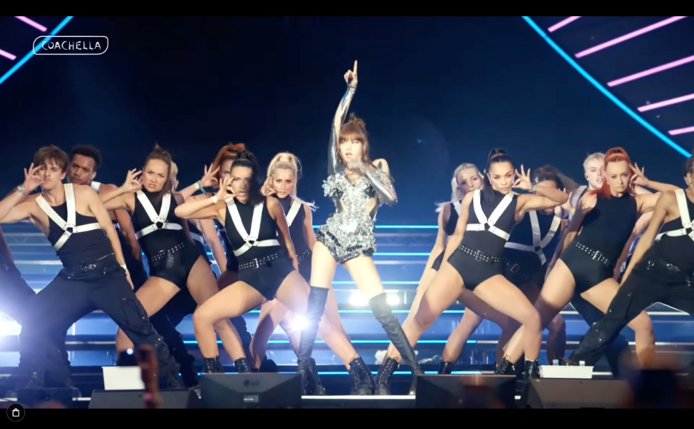 'ลิซ่า' ผงาดที่ Coachella!! นักร้องไทยคนแรกขึ้นโชว์เป็นศิลปินเฮดไลน์ พา MONEY ครองเทรนด์ 