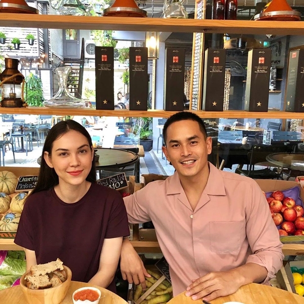 สงกรานต์ โพสต์รูปคู่หวาน - บอกรัก อวยพรวันเกิด แมท ภีรนีย์ สงกรานต์ โพสต์รูปคู่หวาน - บอกรัก อวยพรวันเกิด แมท ภีรนีย์