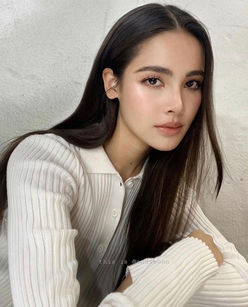 รถทัวร์คว่ำ!! ญาญ่า-ตุ๊กกี้ ถูกโยงโผล่ให้กำลังใจ แต้ว หลังติดโควิด รถทัวร์คว่ำ!! ญาญ่า-ตุ๊กกี้ ถูกโยงโผล่ให้กำลังใจ แต้ว หลังติดโควิด