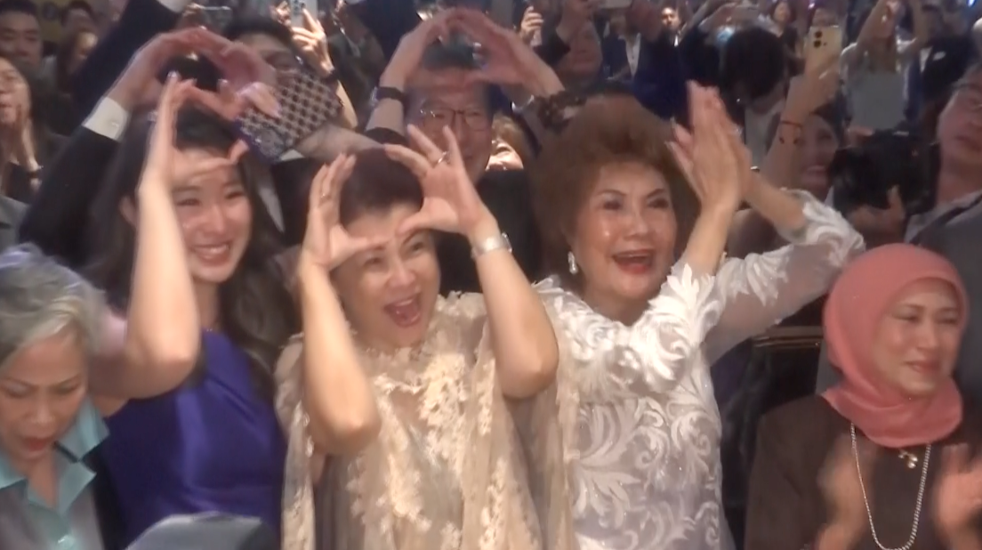 มาเลเซียฉลองใหญ่!! หลัง ‘มิเชล โหย่ว’ ขึ้นแท่นสตรีเอเชียคนแรก คว้าออสการ์ดารานำหญิงมาครอง มาเลเซียฉลองใหญ่!! หลัง ‘มิเชล โหย่ว’ ขึ้นแท่นสตรีเอเชียคนแรก คว้าออสการ์ดารานำหญิงมาครอง
