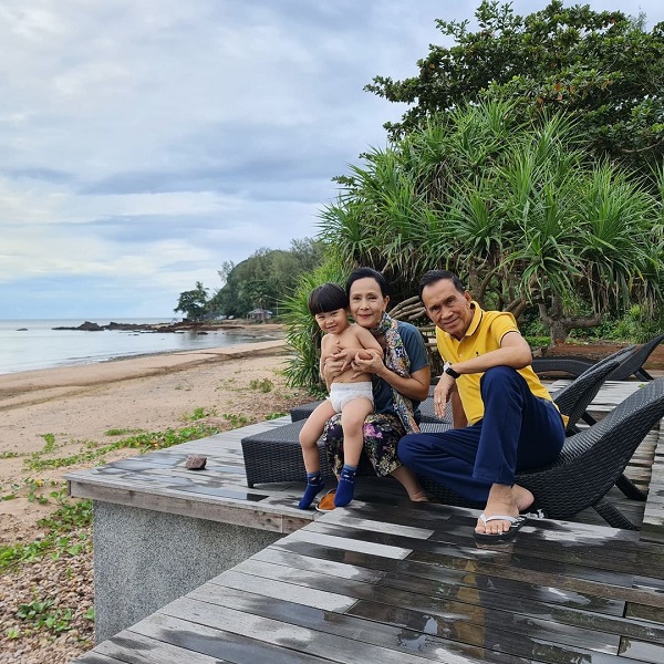 อาต้อย เศรษฐา ออกจากโรงพยาบาลแล้ว (มีคลิป) อาต้อย เศรษฐา ออกจากโรงพยาบาลแล้ว (มีคลิป)