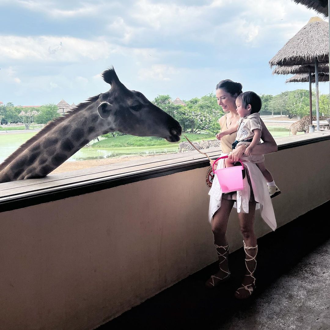 ศรีริต้า-กรณ์ ชี้แจงเรื่องเลี้ยงลูกติดดิน แต่ละคนไม่เหมือนกัน (มีคลิป)