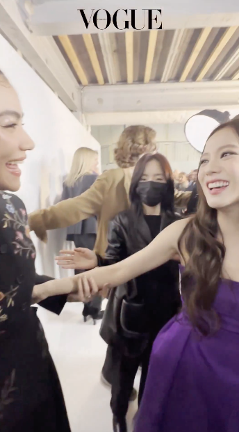 'จีซู-อาโป-คิมเบอร์ลี่'!! เฉิดฉายโดดเด่น ชมแฟชั่นโชว์ Dior ที่ปารีส 'จีซู-อาโป-คิมเบอร์ลี่'!! เฉิดฉายโดดเด่น ชมแฟชั่นโชว์ Dior ที่ปารีส