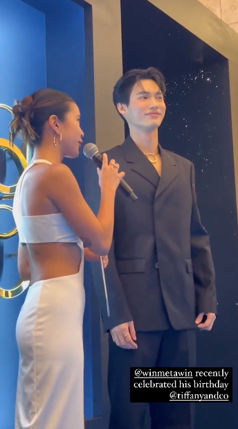 วินห้างแตก!! 'วิน เมธวิน' ลัดฟ้าร่วมอีเวนต์ที่สิงคโปร์ แฟนๆ แห่รับ-ร้องเพลงอวยพรวันเกิด วินห้างแตก!! 'วิน เมธวิน' ลัดฟ้าร่วมอีเวนต์ที่สิงคโปร์ แฟนๆ แห่รับ-ร้องเพลงอวยพรวันเกิด