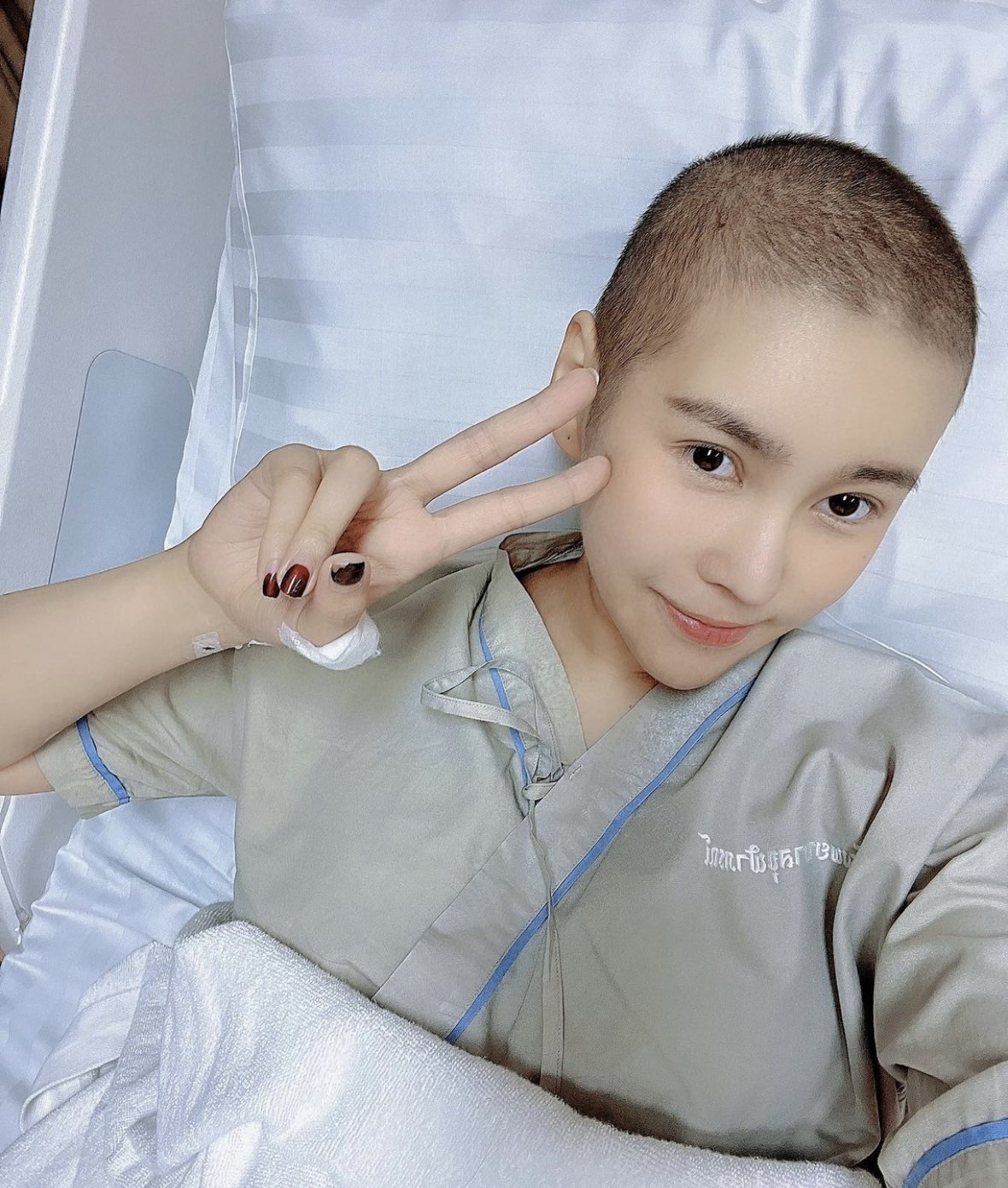 นุ๊กซี่ เผยพบมะเร็งลามสมองต้องฉายแสง 10 ครั้ง!! ขอบคุณ ปู แบล็คเฮด คอยดูแล นุ๊กซี่ เผยพบมะเร็งลามสมองต้องฉายแสง 10 ครั้ง!! ขอบคุณ ปู แบล็คเฮด คอยดูแล