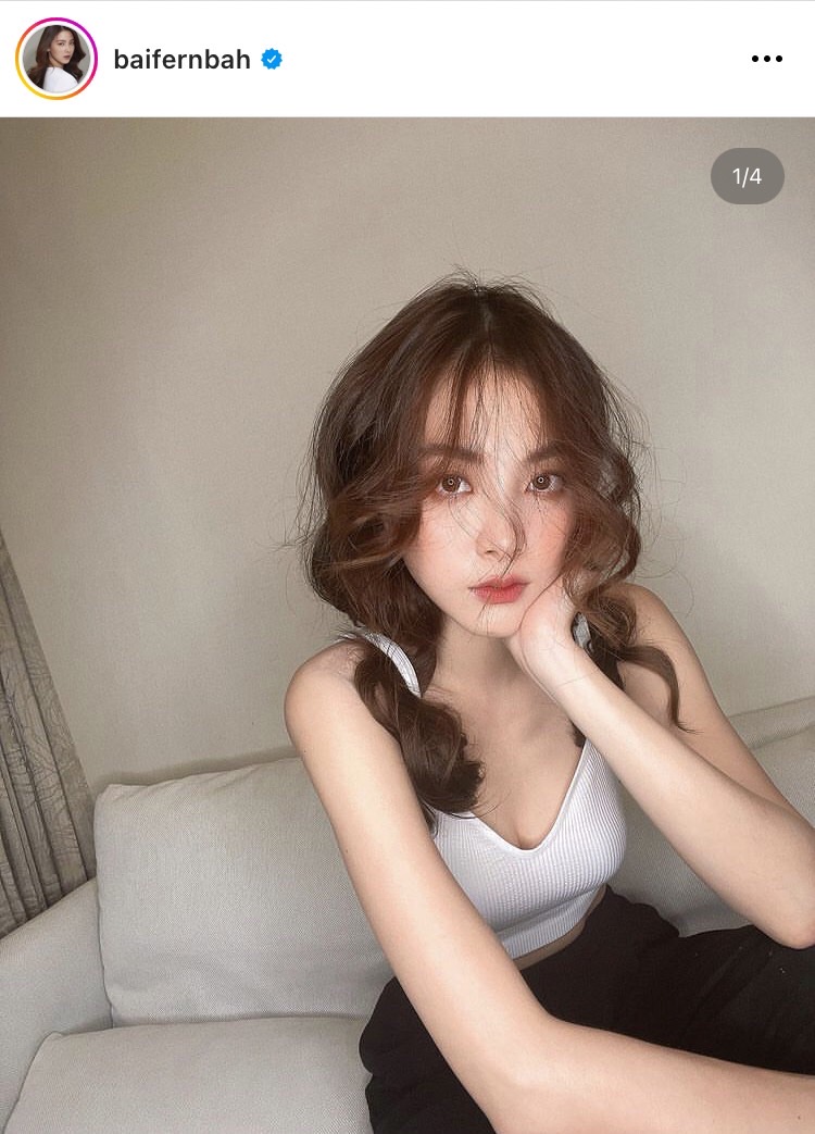 ใบเฟิร์น ทำบุญวันเกิดอายุขึ้นเลขสาม ด้วยลุคสาวหวานเจี๊ยบ
