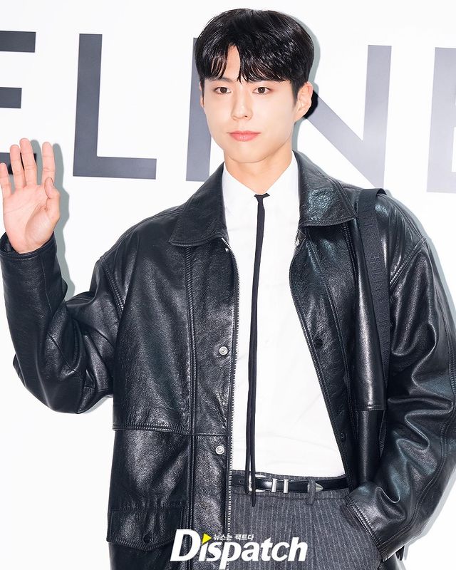 สร้างปรากฎการณ์อีกครั้ง!! ‘ลิซ่า-วี-พัคโบกอม’ รวมตัวในอีเวนต์ CELINE กรุงโซล สร้างปรากฎการณ์อีกครั้ง!! ‘ลิซ่า-วี-พัคโบกอม’ รวมตัวในอีเวนต์ CELINE กรุงโซล