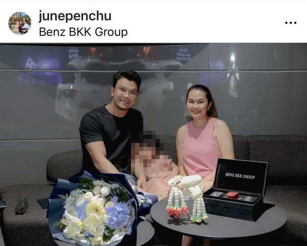 หนุ่ม กะลา มาตามนัด เซ็นใบหย่า จูน เพ็ญชุลี ยุติสถานะทางกฏหมายแล้ว หนุ่ม กะลา มาตามนัด เซ็นใบหย่า จูน เพ็ญชุลี ยุติสถานะทางกฏหมายแล้ว