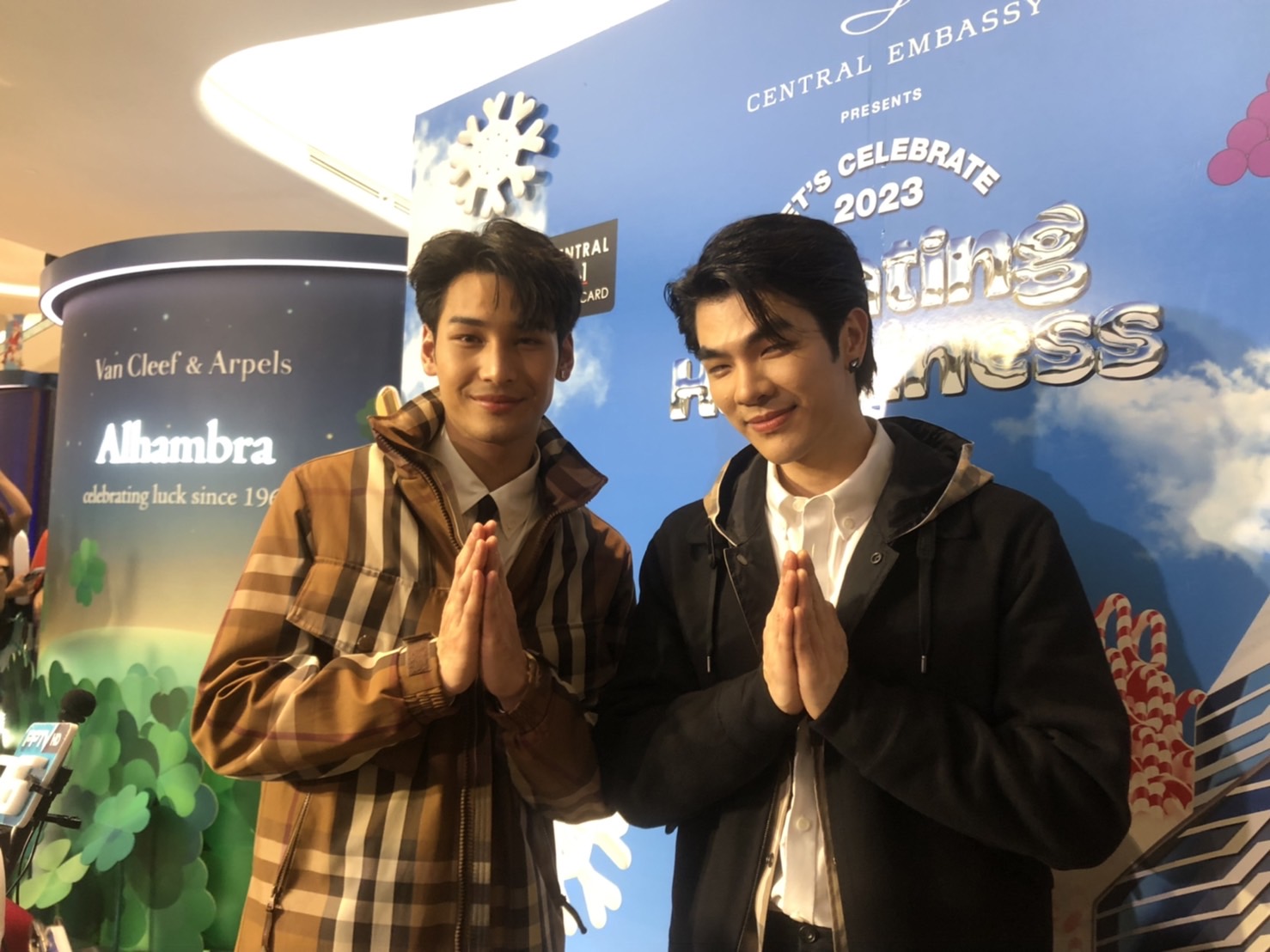 มาย-อาโป เผยโปรเจกต์ใหม่สุดยิ่งใหญ่ ชวนแฟนคลับร่วมเคาตน์ดาวน์ด้วยกัน มาย-อาโป เผยโปรเจกต์ใหม่สุดยิ่งใหญ่ ชวนแฟนคลับร่วมเคาตน์ดาวน์ด้วยกัน