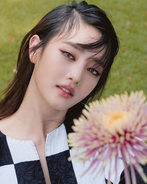 รู้จัก มินนี่ (G)I-DLE!! เมนโวค่อลหรือนักร้องเสียงหลักของวงเกิร์ลกรุ๊ปหลากสัญชาติ รู้จัก มินนี่ (G)I-DLE!! เมนโวค่อลหรือนักร้องเสียงหลักของวงเกิร์ลกรุ๊ปหลากสัญชาติ