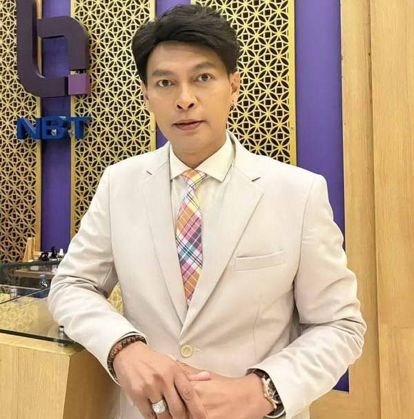 ช็อก! มนัส ตั้งสุข ผู้ประกาศข่าววูบหมดสติ เส้นเลือดในสมองแตก เสียชีวิตแล้ว ช็อก! มนัส ตั้งสุข ผู้ประกาศข่าววูบหมดสติ เส้นเลือดในสมองแตก เสียชีวิตแล้ว