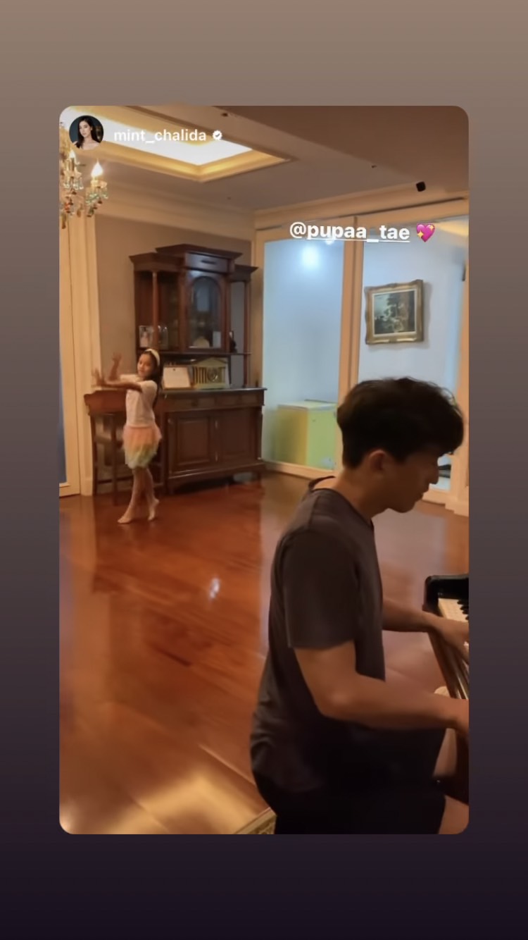โมเมนต์อบอุ่น ภูผา เตชะณรงค์  โพสต์ภาพอดีตพี่สะใภ้ แอฟ ทักษอร ร่วมเฟรมกับครอบครัวเตชะณรงค์ 