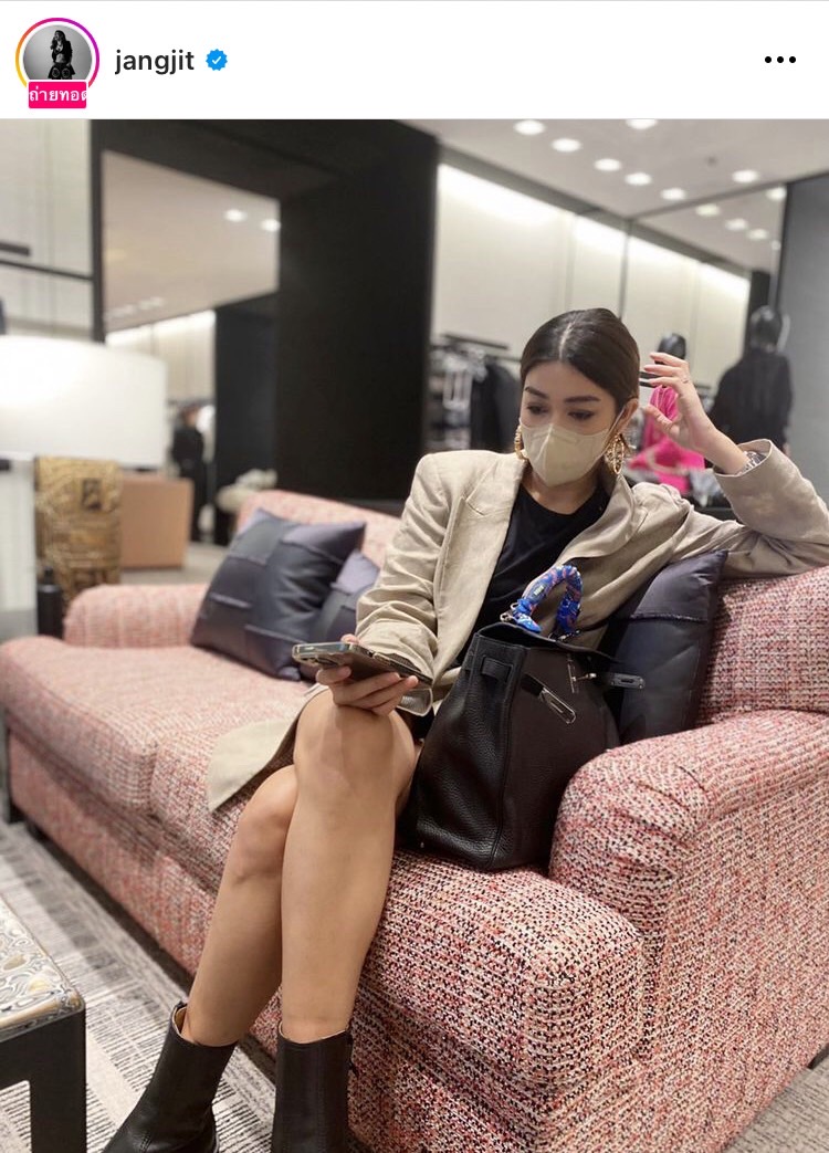 แจ๊ส-แจง ฉุนจัด!! ด่าแรงกลางไลฟ์ หลังถูกมิจฉาชีพแอบอ้างบัญชีไลน์