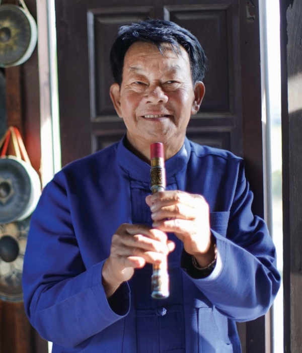 พ่อครูบุญศรี รัตนัง ศิลปินแห่งชาติ เสียชีวิตแล้ว พ่อครูบุญศรี รัตนัง ศิลปินแห่งชาติ เสียชีวิตแล้ว