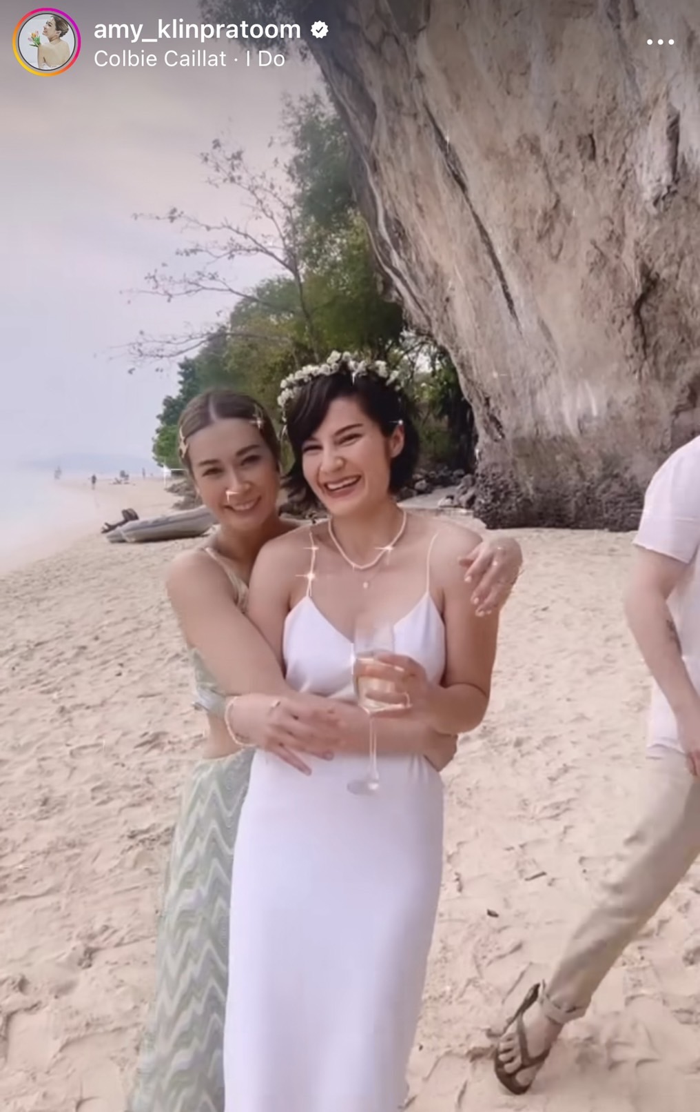เอมี่ กลิ่นประทุม ยินดีน้องชาย เจเจ ขอแฟนสาว แพร เอมเมอรี่ แต่งงานริมหาดสุดหวาน