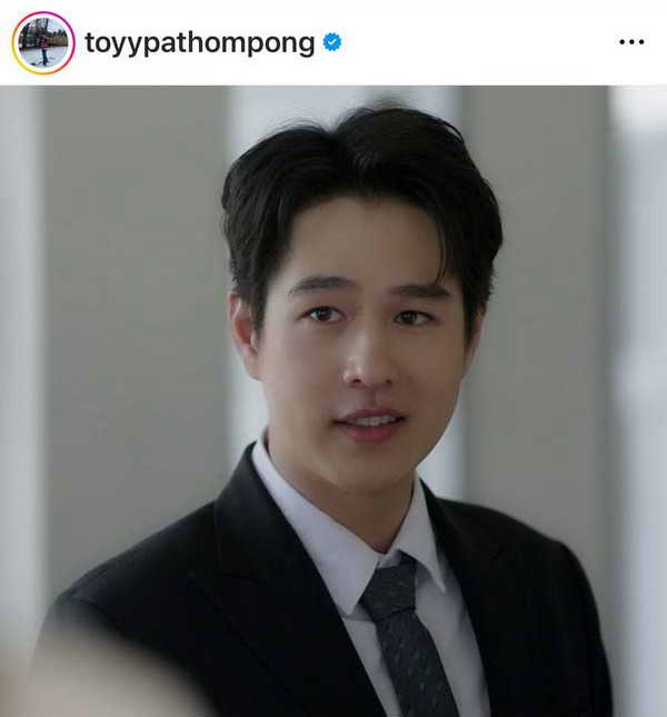 ทอย ปฐมพงศ์ ปลงผมทำพิธีอุปสมบท เข้าศึกษาพระธรรมแล้ว ทอย ปฐมพงศ์ ปลงผมทำพิธีอุปสมบท เข้าศึกษาพระธรรมแล้ว