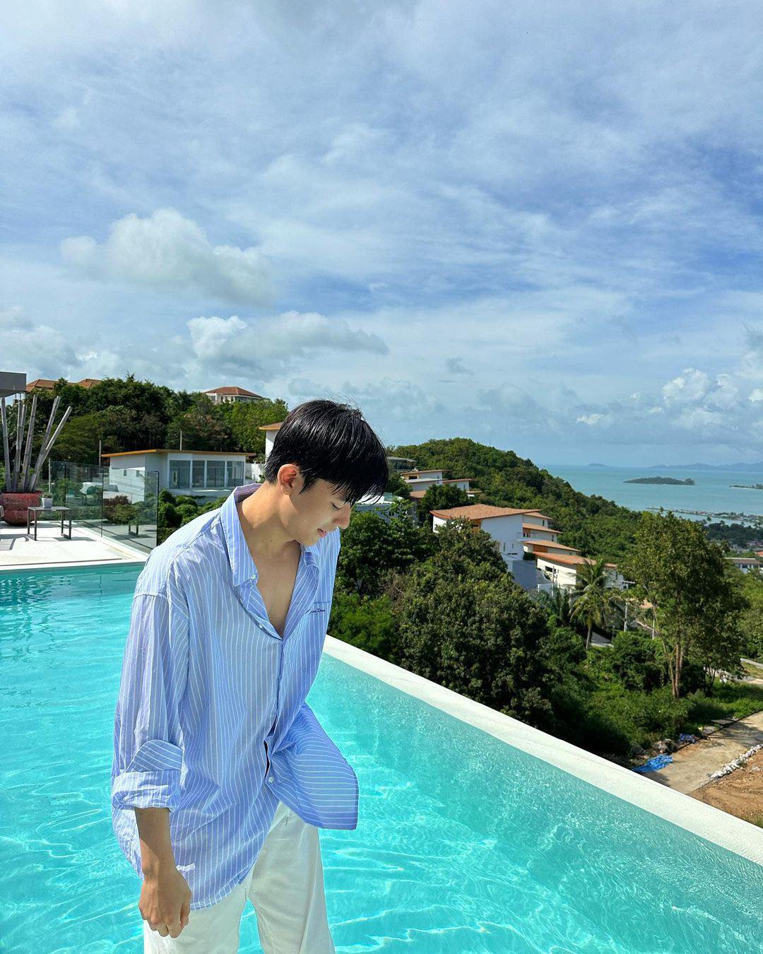 พัค โซโลมอน หนุ่มหล่อจาก มัธยมซอมบี้ มาไทยเที่ยวเกาะสมุยสุดชิล