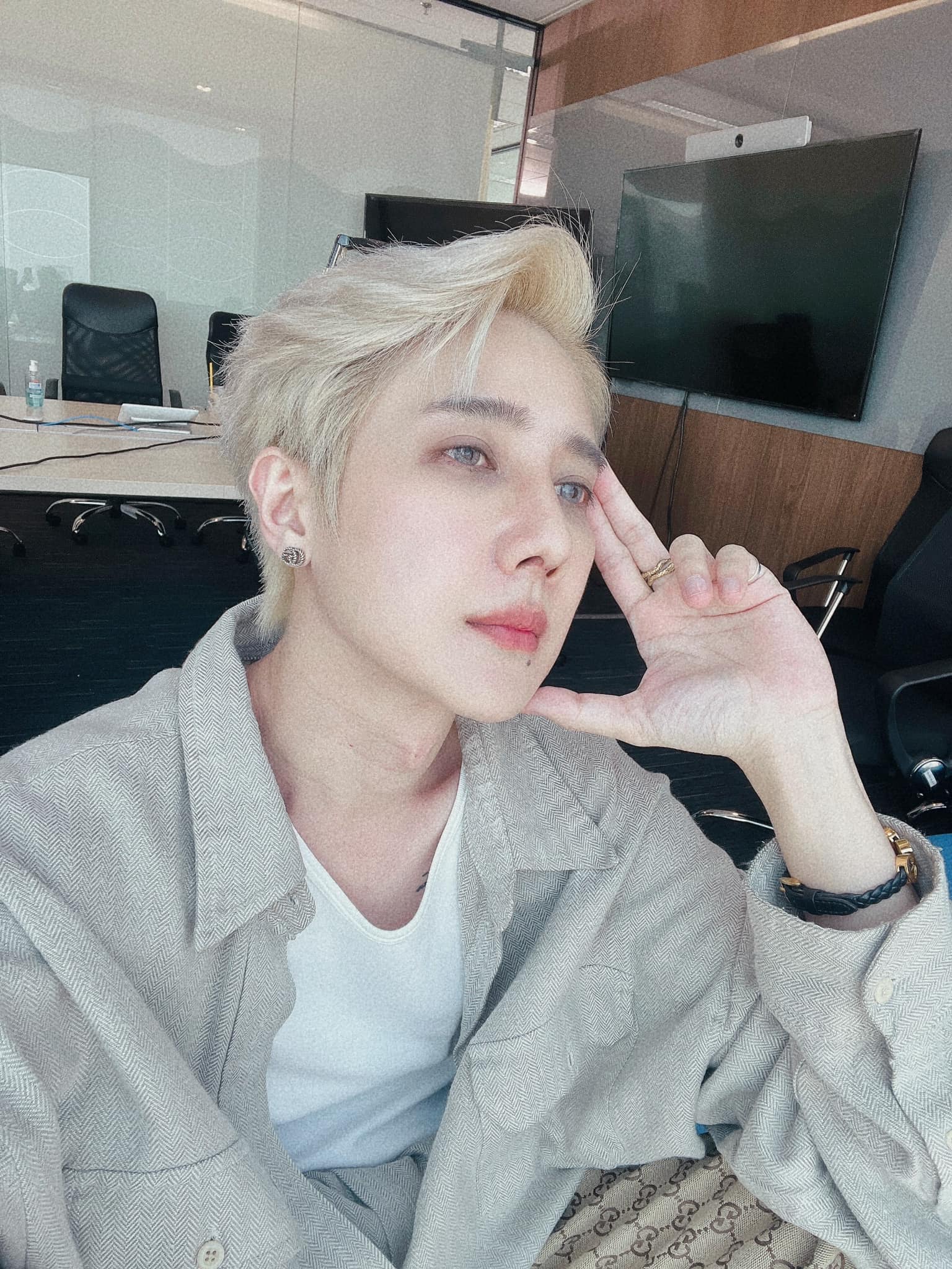 ผู้กำกับชื่อดัง แก๊ปเปอร์ ใบ้เพิ่ม ดาราติดหนี้ 2 ปีไม่ยอมจ่าย ผู้กำกับชื่อดัง แก๊ปเปอร์ ใบ้เพิ่ม ดาราติดหนี้ 2 ปีไม่ยอมจ่าย