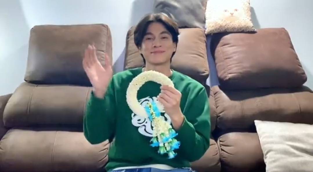 ทีมแม่มารวมกันตรงนี้ กลัฟ คณาวุฒิ อวยพรแฟนคลับเนื่องในวันแม่ ทีมแม่มารวมกันตรงนี้ กลัฟ คณาวุฒิ อวยพรแฟนคลับเนื่องในวันแม่