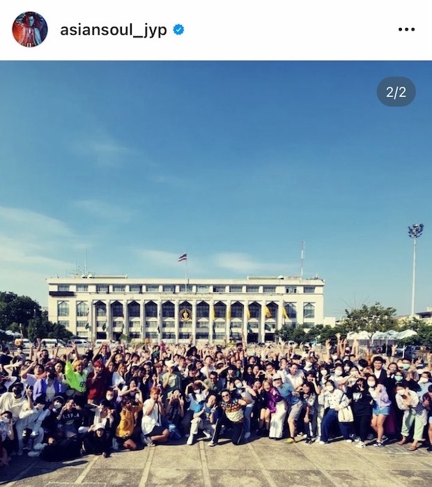 สุดเซอร์ไพรส์!! 'พัคจินยอง’ ประธานค่าย JYP ลัดฟ้าถ่าย Dance Challenge ที่เสาชิงช้า สุดเซอร์ไพรส์!! 'พัคจินยอง’ ประธานค่าย JYP ลัดฟ้าถ่าย Dance Challenge ที่เสาชิงช้า
