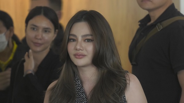ดิว อริสรา รู้สึกปลดล็อกตัวเอง เข้าให้ปากคำฐานะพยานคดีเว็บพนัน   (มีคลิป) 