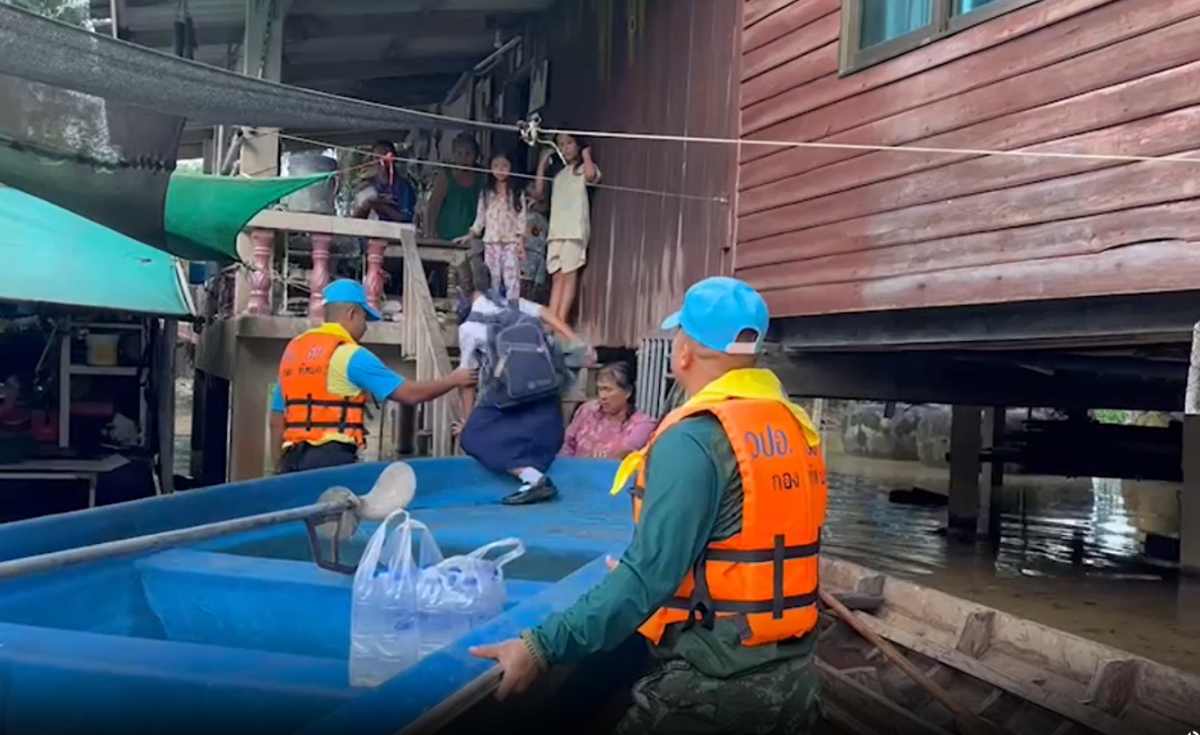 นครศรีฯ พื้นที่รับน้ำยังอ่วม - สุราษฎร์ฯ อ.พุนพิน ยังท่วมสูง 
