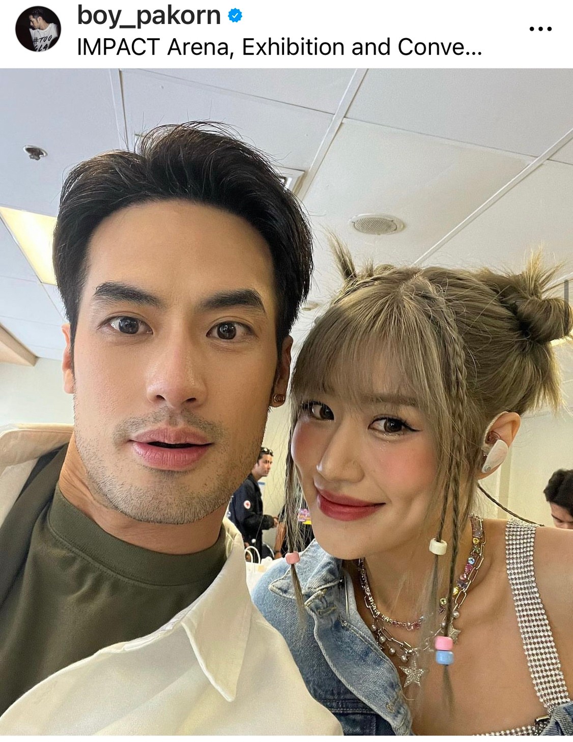 บอย ปกรณ์ อวดความน่ารักของ เฟย์ หลังแฟนสาวอยากถ่ายรูปกับต้นคริสต์มาส บอย ปกรณ์ อวดความน่ารักของ เฟย์ หลังแฟนสาวอยากถ่ายรูปกับต้นคริสต์มาส