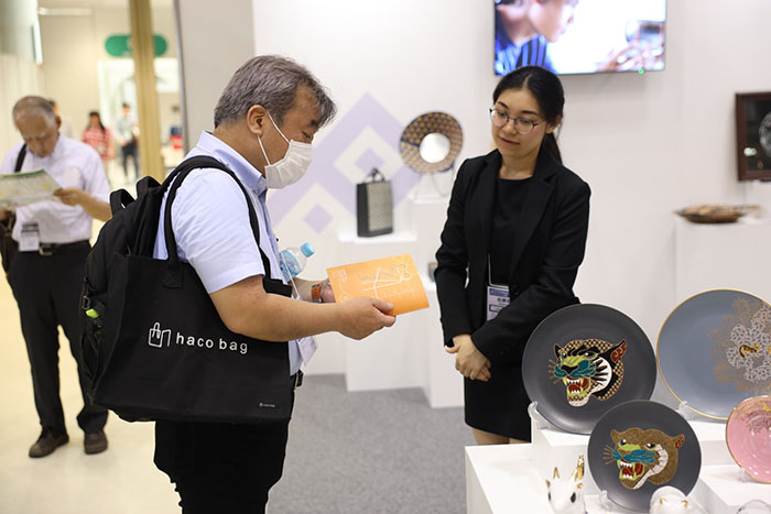 sacit ประกาศศักดางานหัตถศิลป์ไทย สร้างแบรนดิ้งลุยตลาดต่างประเทศ sacit ประกาศศักดางานหัตถศิลป์ไทย สร้างแบรนดิ้งลุยตลาดต่างประเทศ