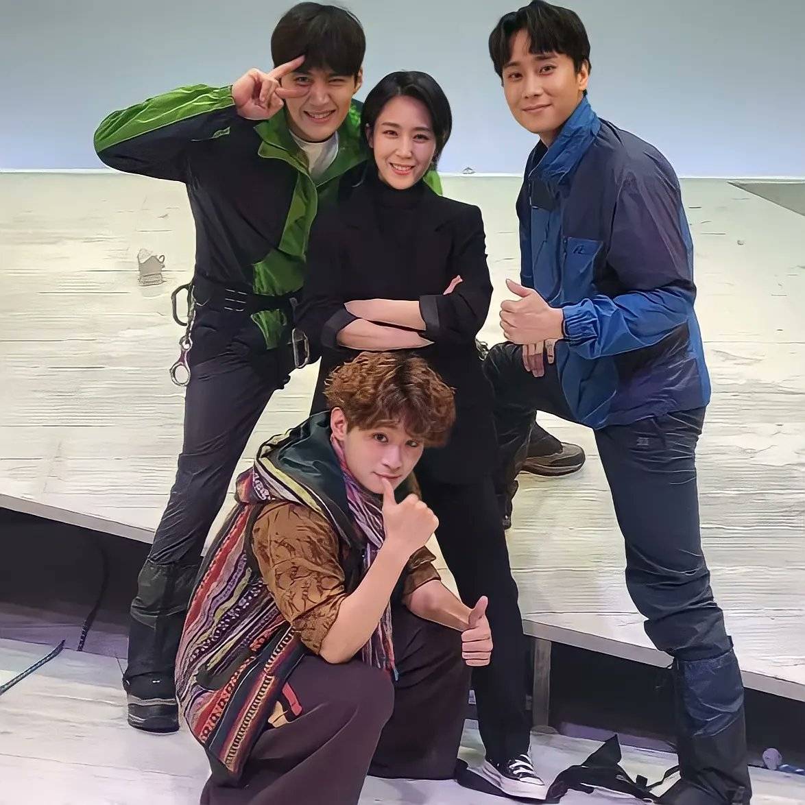 คิมซอนโฮ เคยเครียดสะสมหนักจนถึงขั้นล้มป่วยด้วยโรคงูสวัดมาแล้ว คิมซอนโฮ เคยเครียดสะสมหนักจนถึงขั้นล้มป่วยด้วยโรคงูสวัดมาแล้ว