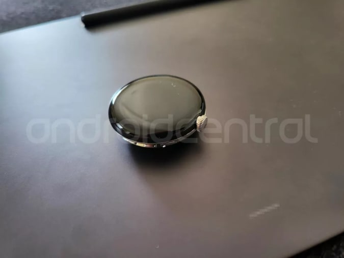 หลุดได้ไง! โมเดลต้นแบบ Google Pixel Watch รุ่นใหม่ ถูกลืมทิ้งไว้ในร้านอาหาร 