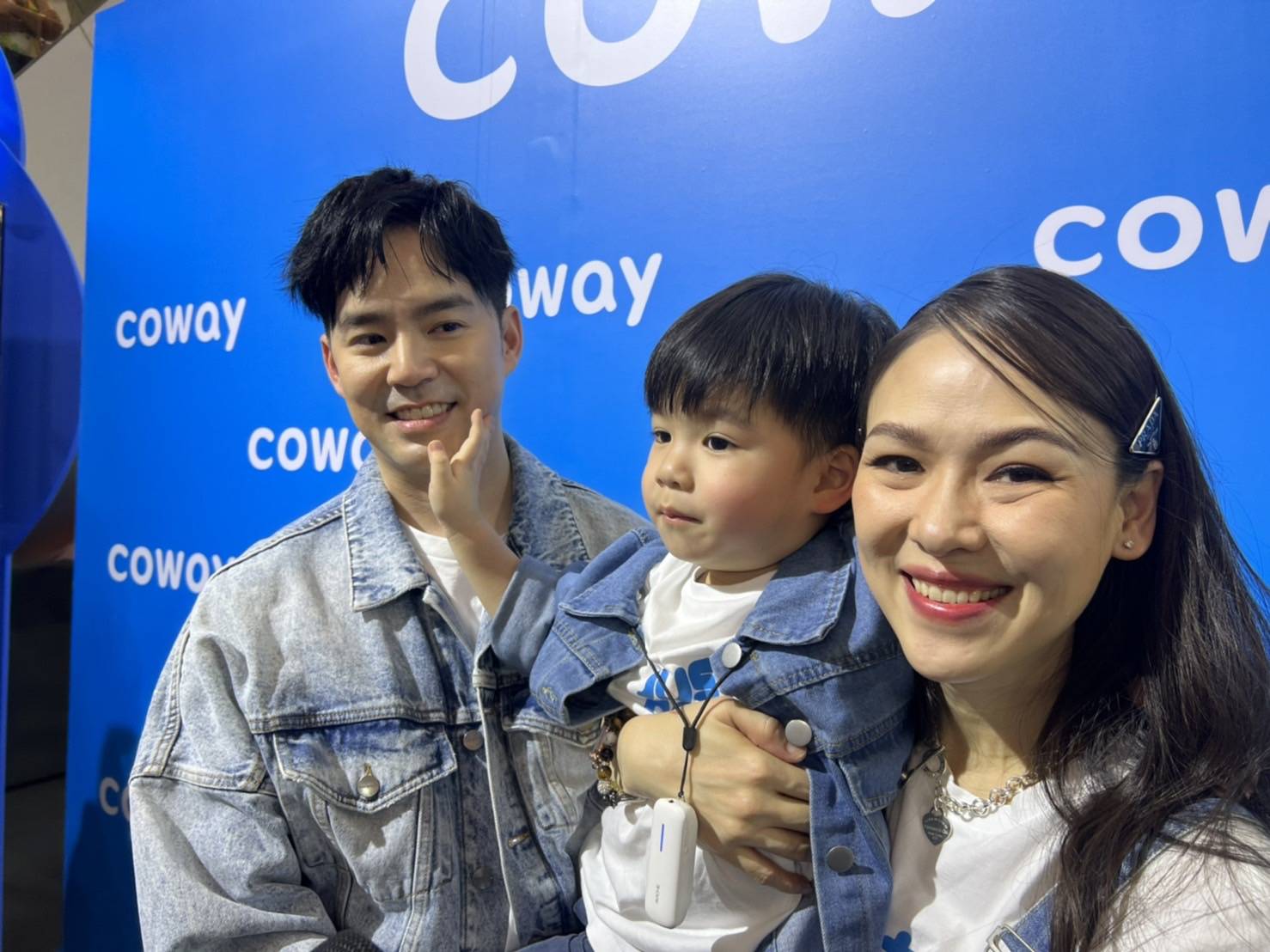 บีม-ออย อัปเดต น้องพีร์-น้องธีร์ เตรียมพร้อมเข้าโรงเรียน บีม-ออย อัปเดต น้องพีร์-น้องธีร์ เตรียมพร้อมเข้าโรงเรียน