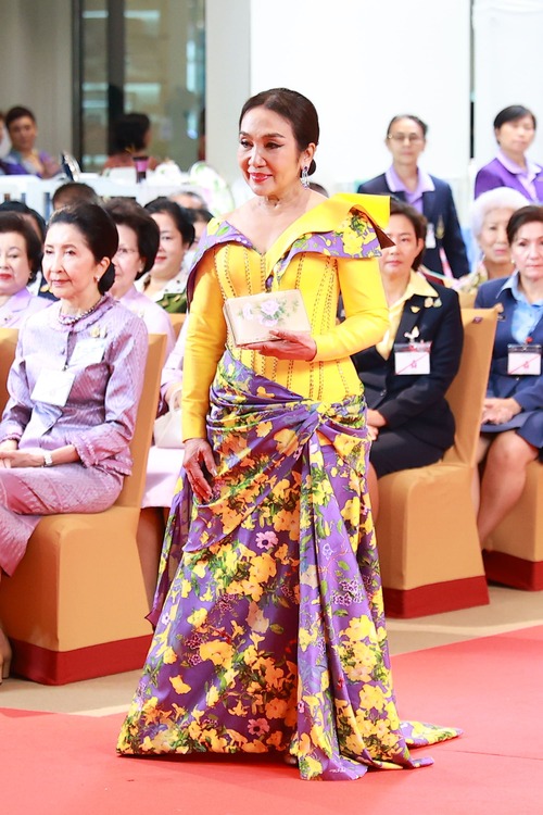สมเด็จพระกนิษฐาธิราชเจ้า กรมสมเด็จพระเทพฯ เสด็จฯไปทรงเป็นประธานเปิดงาน “สานสายใยเพื่อผลิตภัณฑ์สายใจไทย ครั้งที่ ๒๖ ” สมเด็จพระกนิษฐาธิราชเจ้า กรมสมเด็จพระเทพฯ เสด็จฯไปทรงเป็นประธานเปิดงาน “สานสายใยเพื่อผลิตภัณฑ์สายใจไทย ครั้งที่ ๒๖ ”