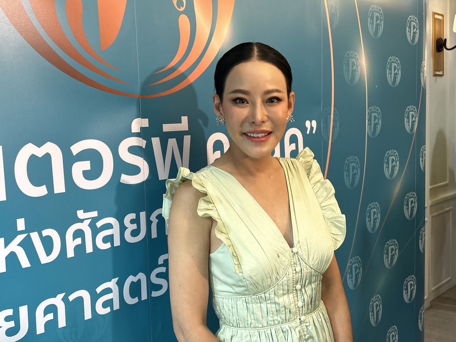 เดินหน้าต่อเรื่องคดี หนิง ปณิตา ยังอยู่บ้านหลังเดียวกับ จิน เดินหน้าต่อเรื่องคดี หนิง ปณิตา ยังอยู่บ้านหลังเดียวกับ จิน
