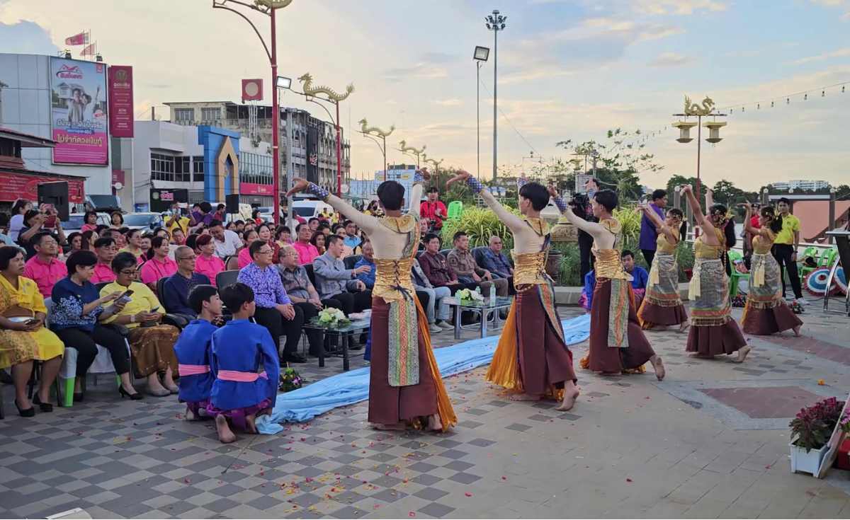 ราชบุรีจัดงานลอยกระทงรับลมหนาว ราชบุรีจัดงานลอยกระทงรับลมหนาว
