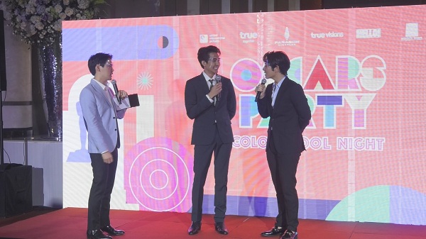 สีสันพรมแดงงาน Oscars Party Colourfool Night (มีคลิป) สีสันพรมแดงงาน Oscars Party Colourfool Night (มีคลิป)