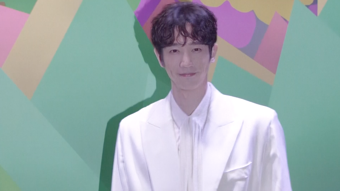 'เจโฮป BTS - แจ็คสัน หวัง'!! นำทัพสตาร์โลกชมแฟชั่นโชว์ Louis Vuitton ที่ปารีส