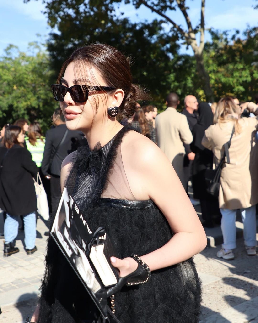 ดิว อริสรา เผยสาเหตุได้ไปร่วมงานแฟชั่นโชว์ Chanel ที่ปารีส (มีคลิป)