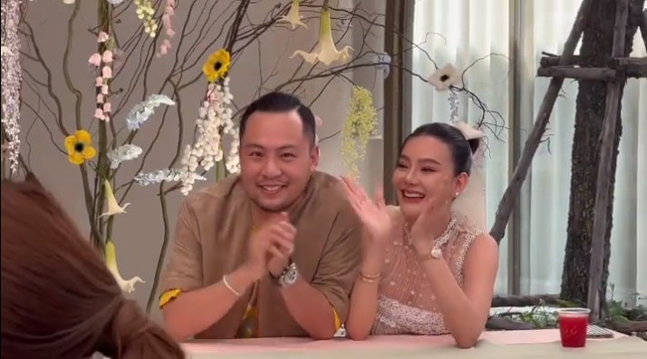 คนบันเทิงแห่แสดงความยินดี ดิว อริสรา ตั้งครรภ์ทายาทคนแรกแล้ว!! คนบันเทิงแห่แสดงความยินดี ดิว อริสรา ตั้งครรภ์ทายาทคนแรกแล้ว!!