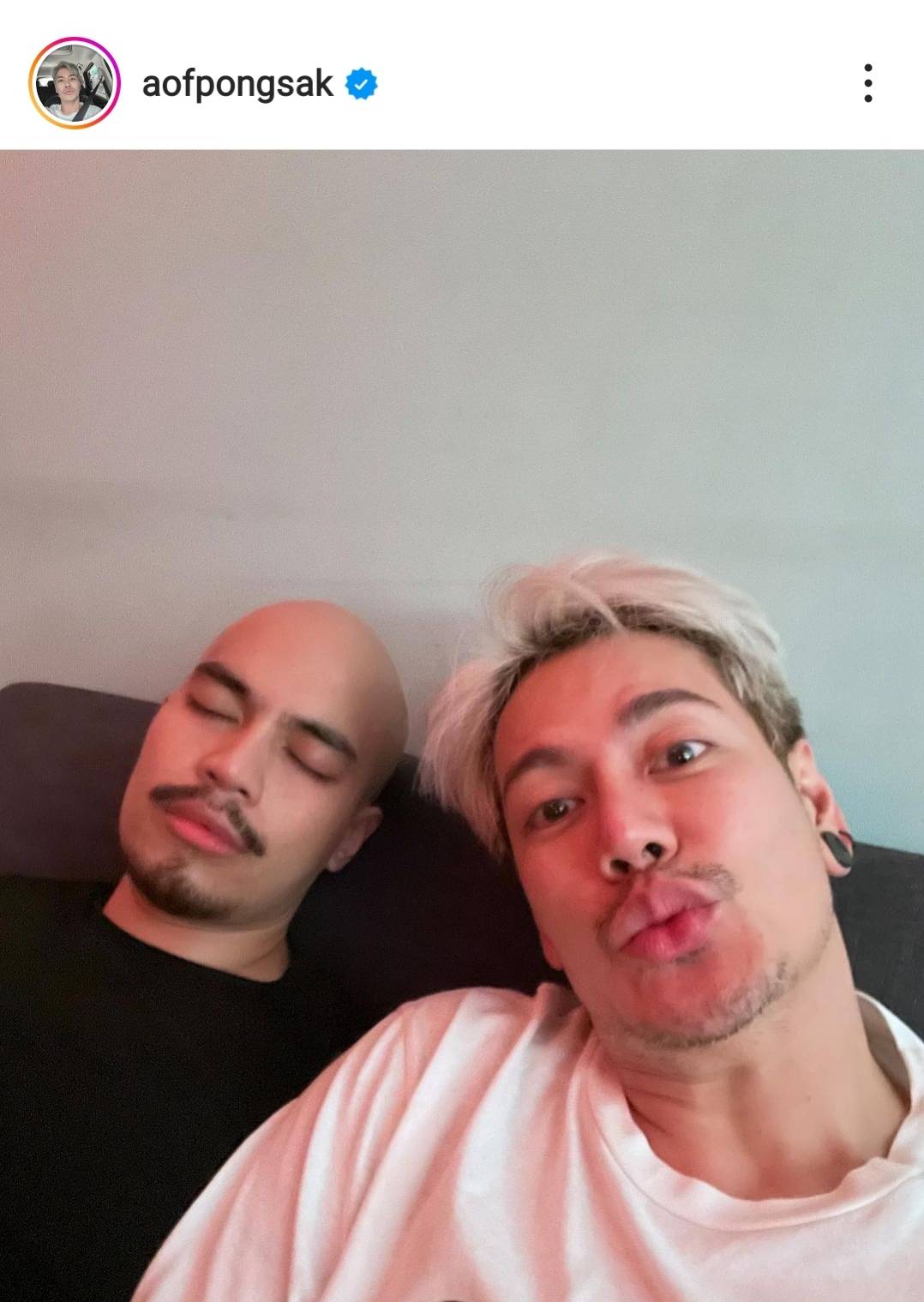 หรือจะใช่ หนุ่มคนใหม่ของ อ๊อฟ ปองศักดิ์ 