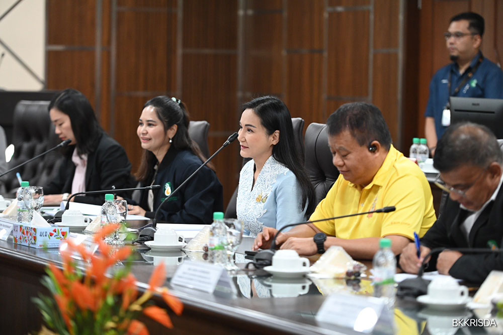 “นฤมล” เผย กยท. เดินหน้า เตรียมจับมือ RISDA มาเลเซีย มุ่งพัฒนาอาชีพการทำสวนยาง “นฤมล” เผย กยท. เดินหน้า เตรียมจับมือ RISDA มาเลเซีย มุ่งพัฒนาอาชีพการทำสวนยาง