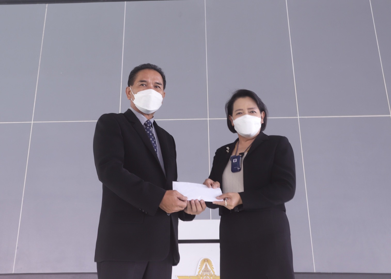 'สองหน่วยงานธรรมาภิบาล' มอบทุน 50,000 บาท ให้ รร.ฤทธิยะฯ เพื่อพัฒนาการศึกษา