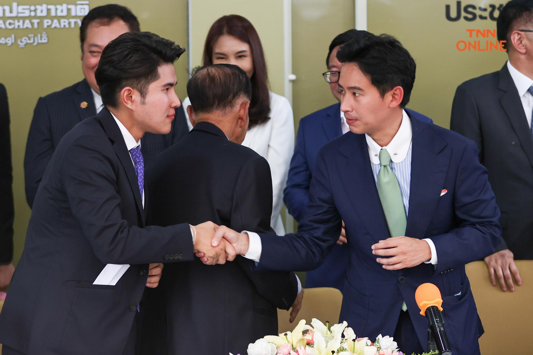 เปลี่ยน 'ดีลลับเป็นดีลรัก' พิธา ยันเก้าอี้ ปธ.สภา ตกลงกันได้