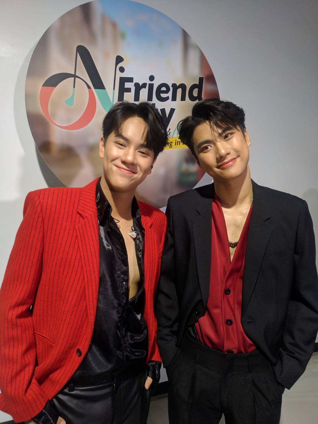 โอม - นนน รับประกันความฟิน กับแฟนมีตติ้งครั้งแรก โอม - นนน รับประกันความฟิน กับแฟนมีตติ้งครั้งแรก