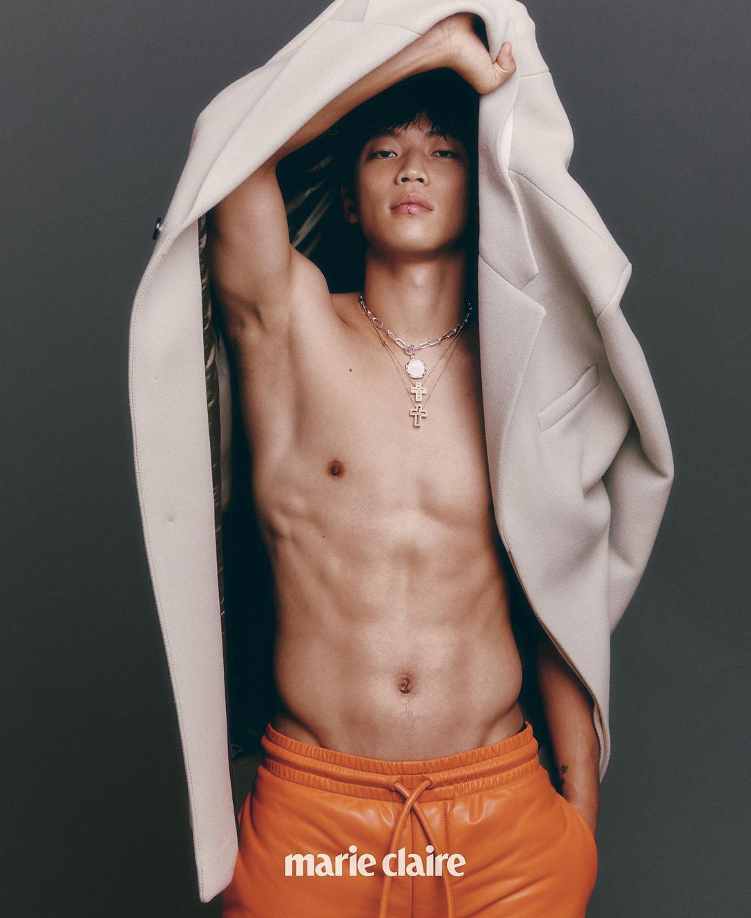 ของดีเกาหลีใต้!! 'โชคยูซอง' นำทัพนักเตะหล่ออวดซิกส์แพค หลังเสร็จศึกฟุตบอลโลก ของดีเกาหลีใต้!! 'โชคยูซอง' นำทัพนักเตะหล่ออวดซิกส์แพค หลังเสร็จศึกฟุตบอลโลก