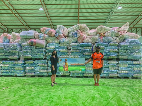 เพชร สหรัตน์ เล็งเปลี่ยนโกงดังเป็น รพ.สนาม ช่วยคนติดโควิดกลับมารักษาที่บ้านเกิด เพชร สหรัตน์ เล็งเปลี่ยนโกงดังเป็น รพ.สนาม ช่วยคนติดโควิดกลับมารักษาที่บ้านเกิด