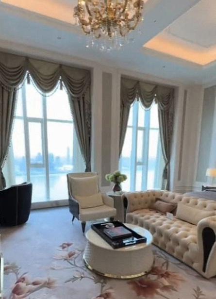 เปิดห้องชุดสุดหรู 200 ล้าน!! บ้านใหม่ของ ‘เฉินหลง’ ในหางโจว เปิดห้องชุดสุดหรู 200 ล้าน!! บ้านใหม่ของ ‘เฉินหลง’ ในหางโจว