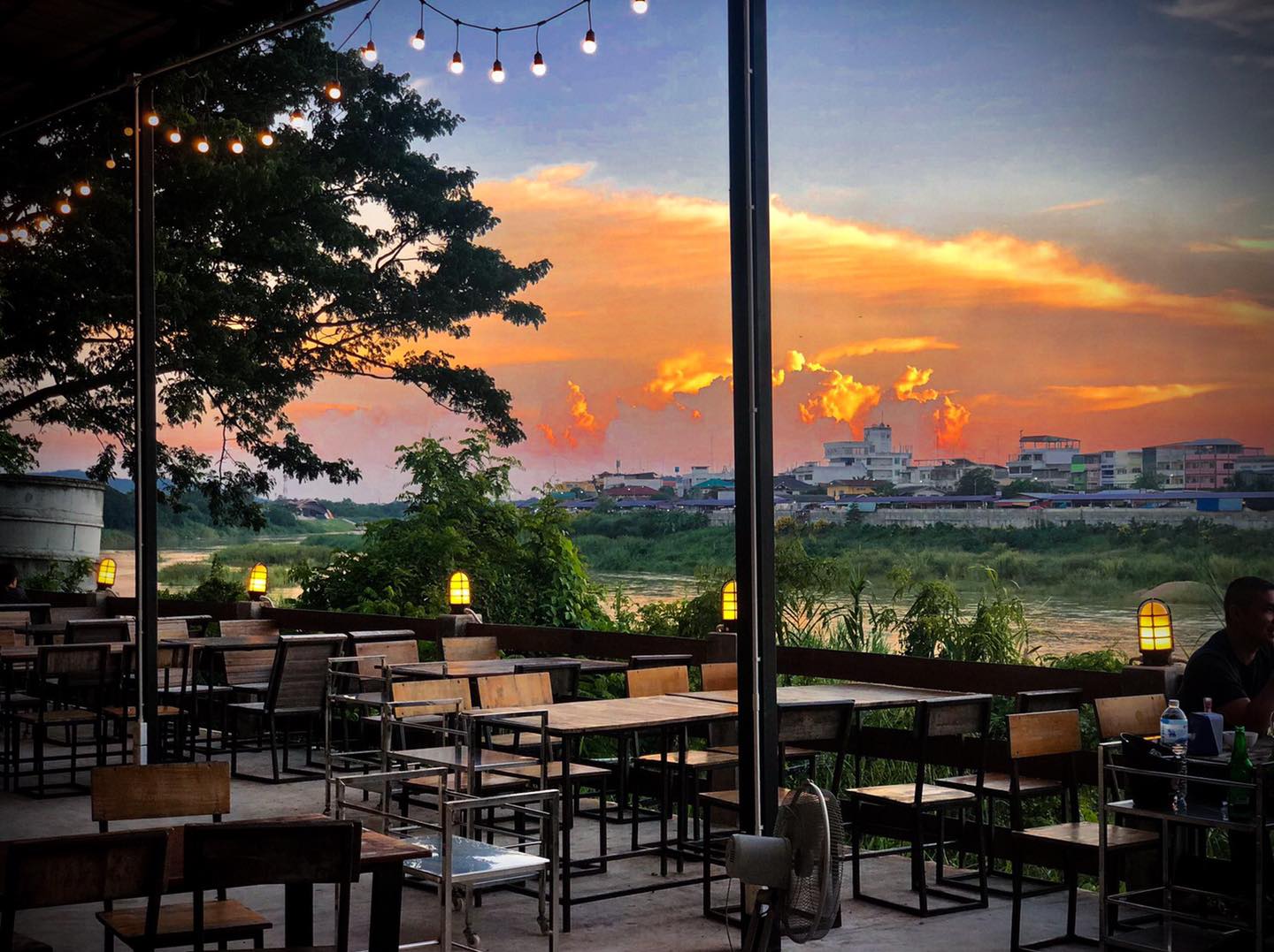 7 ร้านเด็ดนครสวรรค์ อาหารอร่อย บรรยากาศดีน่านั่ง พลาดไม่ได้! 7 ร้านเด็ดนครสวรรค์ อาหารอร่อย บรรยากาศดีน่านั่ง พลาดไม่ได้!